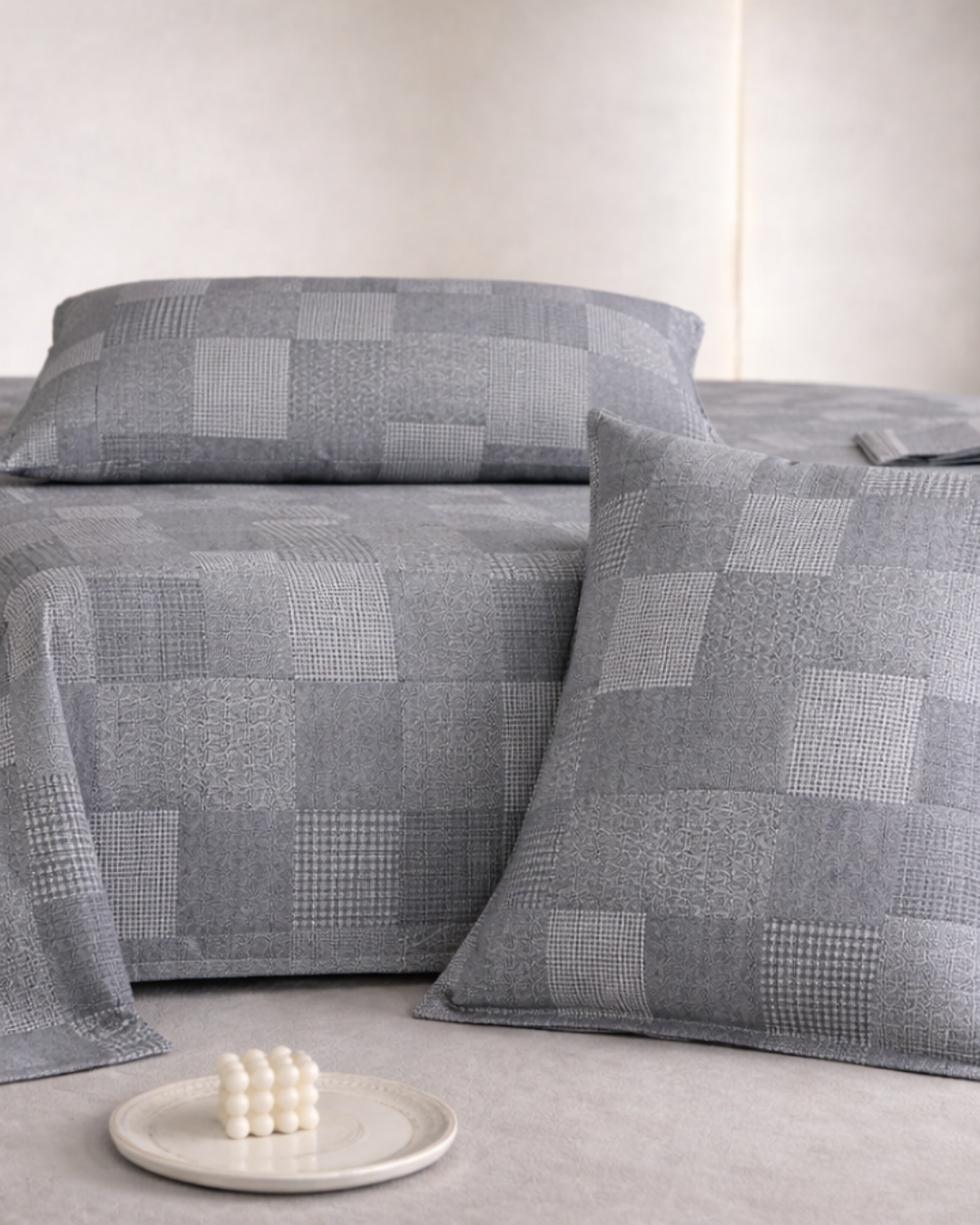 Super King Size Bedsheet | 400TC | 100% Pure Cotton Super King Size Bedsheet(275×275cm) with 2 Pillow Covers | Checkered Pattern (Grey)